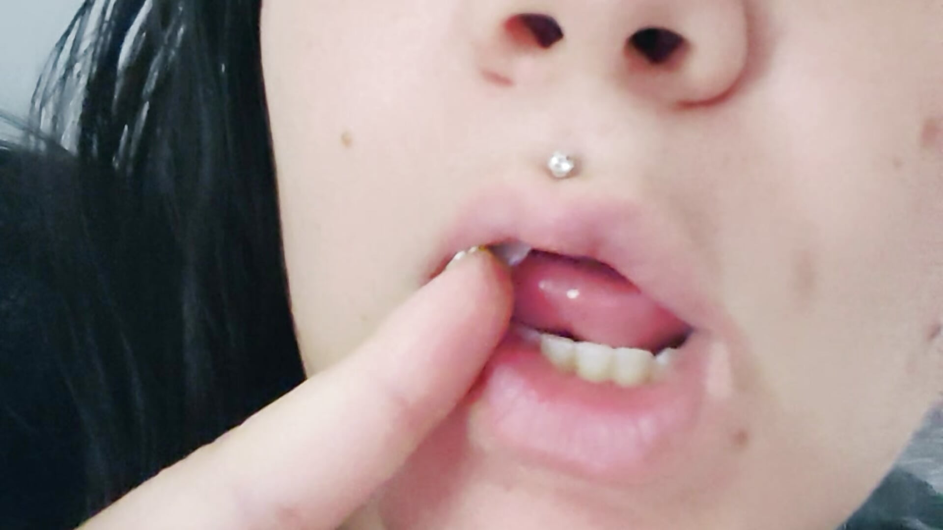 Lips red - video av xtremangel_ cam-modell