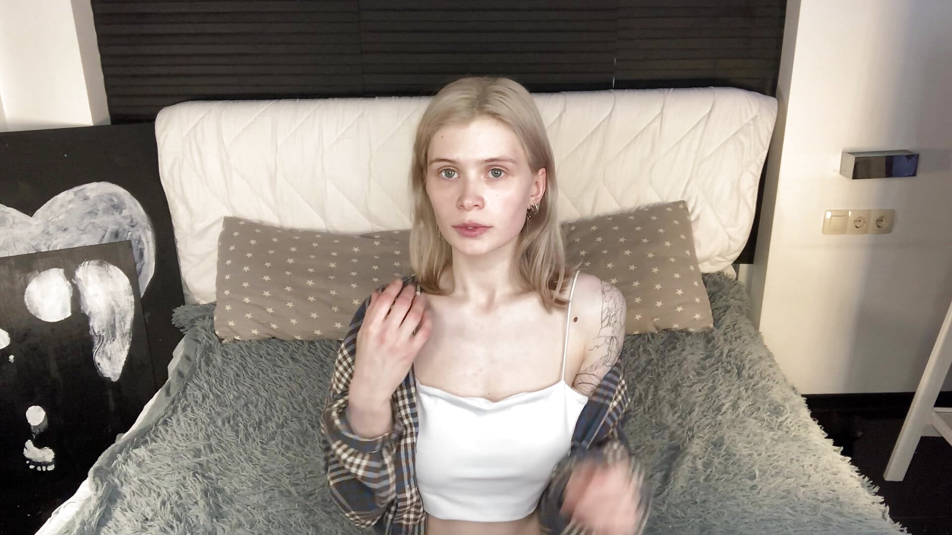 No filters, just me - video của người mẫu cam CarleySuski