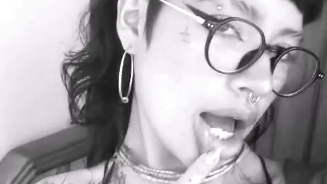 🐇🤫 - video by Luna_Blooms cam model