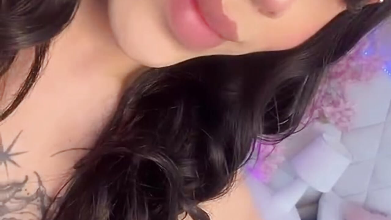 Hello 🍓 - Hanna__mitsury_ 캠 모델의 동영상