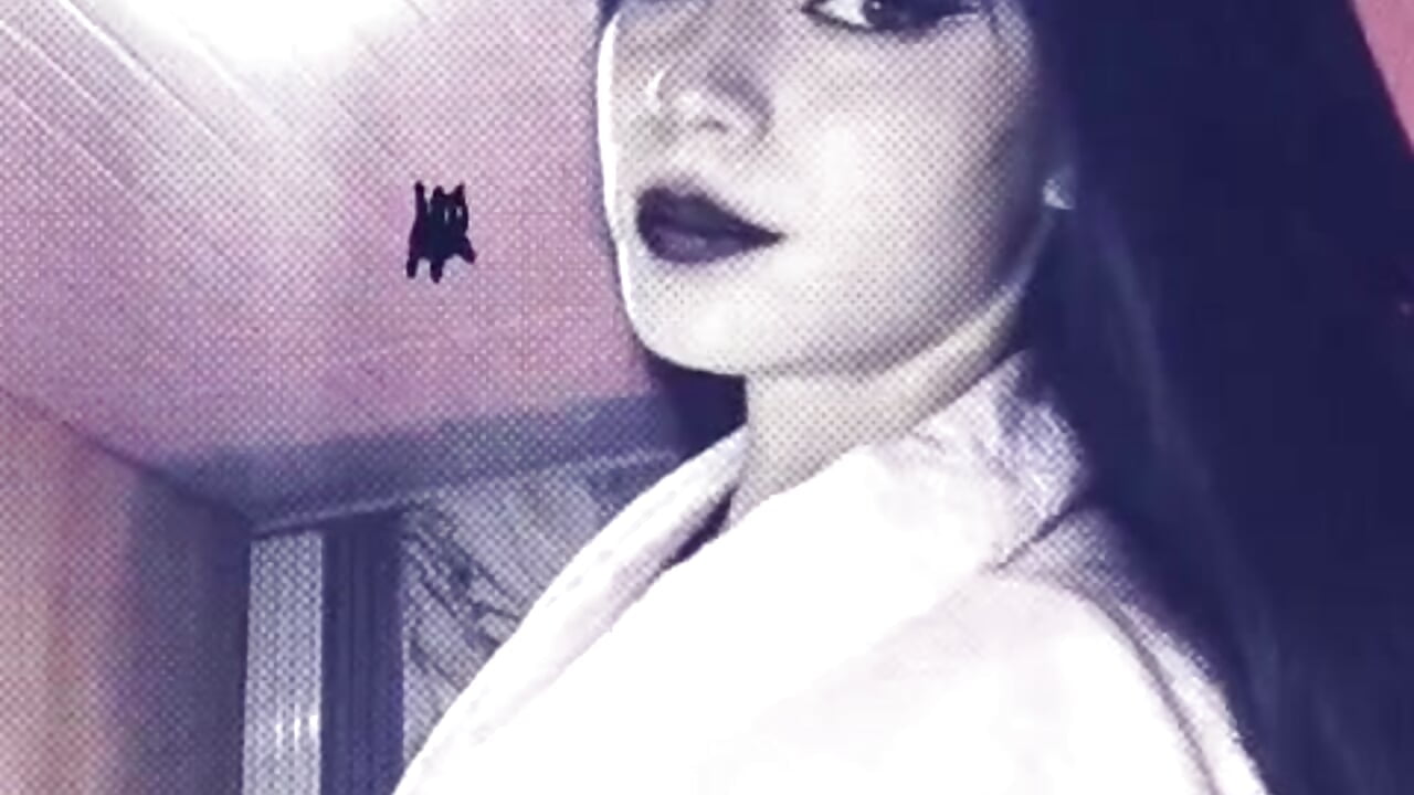 WhatsApp Video 2026-04-10 at 4,14,27 AM - video av maia_grace cam-modell