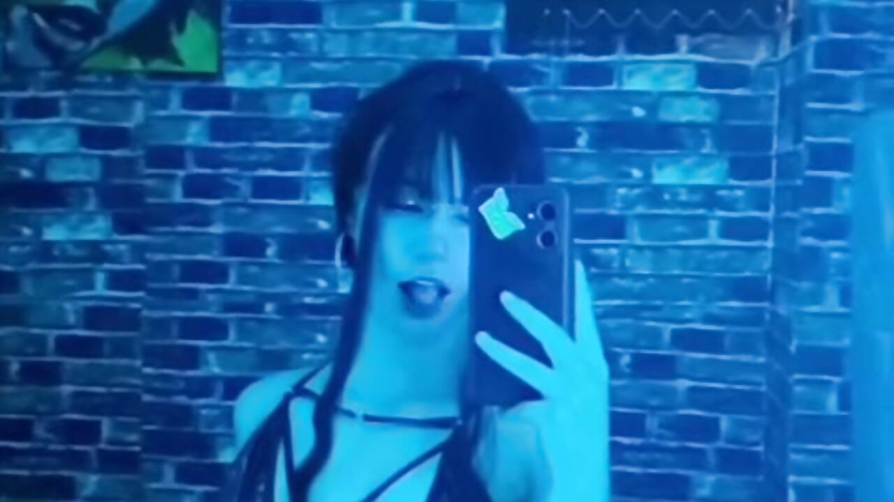 WhatsApp Video 2026-04-09 at 3,05,50 AM (2) - clip cu maia_grace model videochat