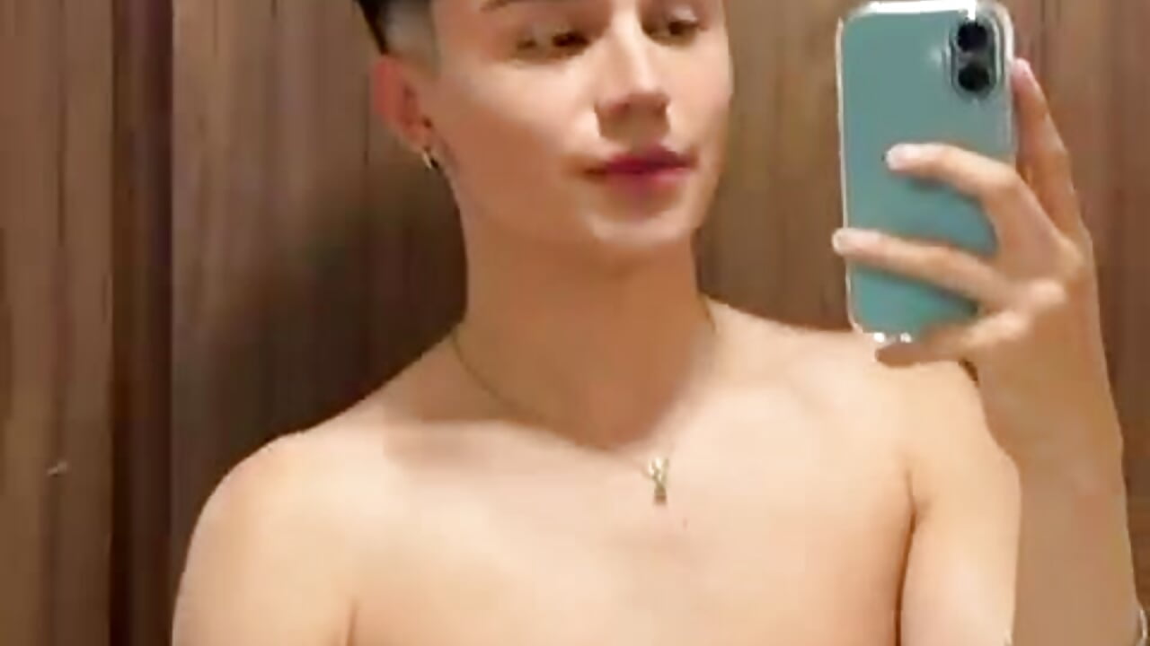 Strip me completely💙 - video by Juandagoom cam model