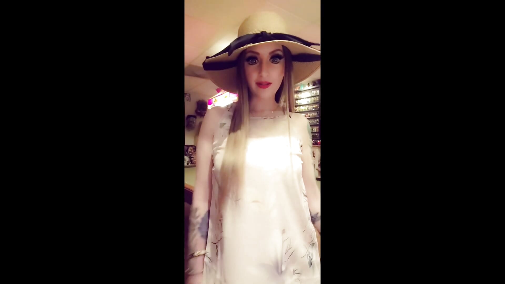 Sundress tease — filmik valerielotus101, modela(-lki) na kamerkach