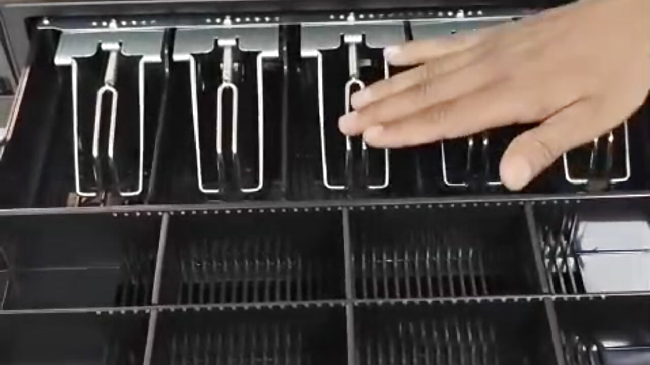 5f54eca6-3267-4b43-8652-40afdcc9c915 - vídeo de la modelo de cam pradeepredd