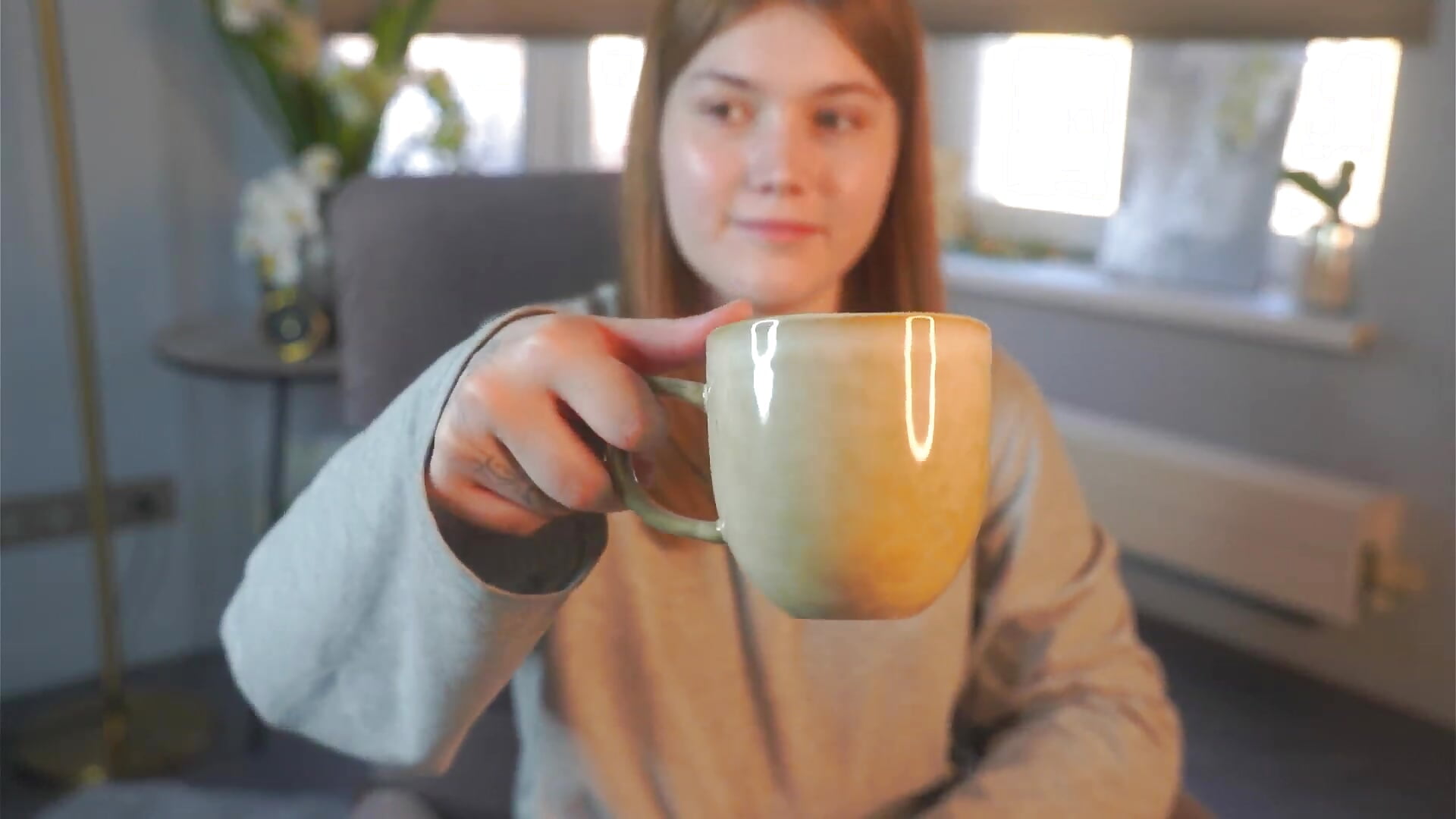 First one – video od webkamerové modelky PageTabios