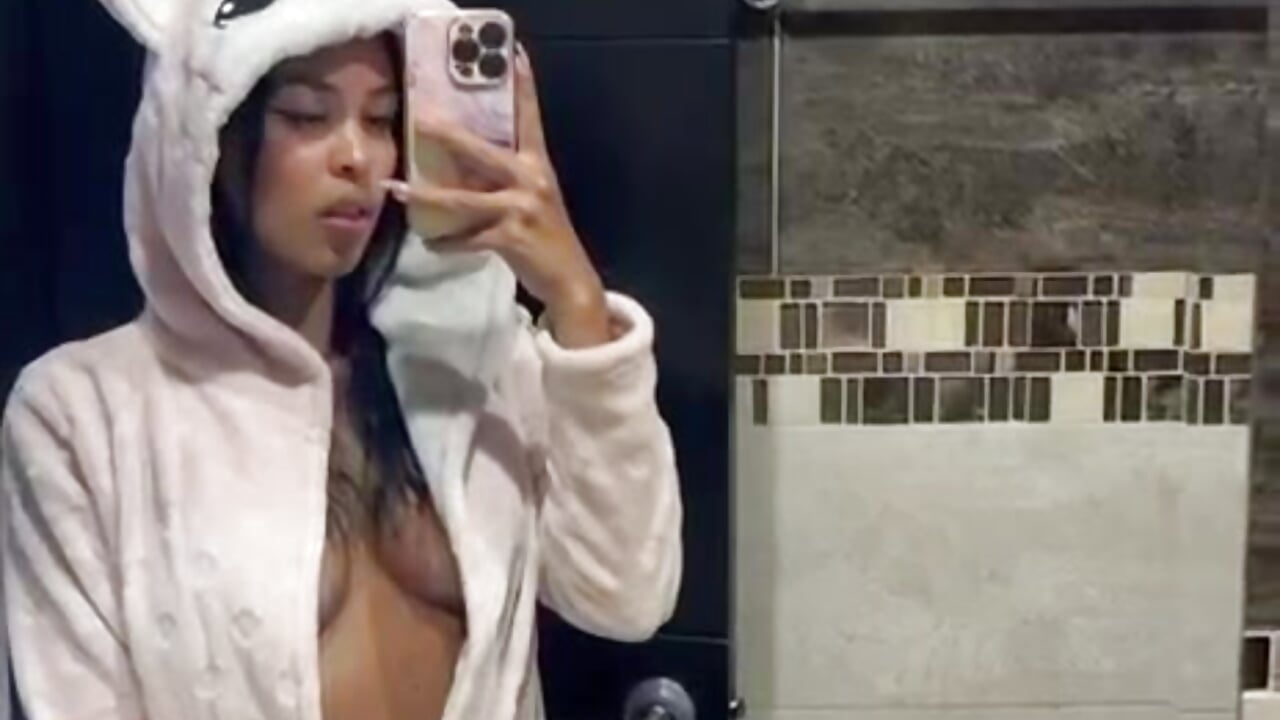 My tender side - video oleh model kamera Valerie-S