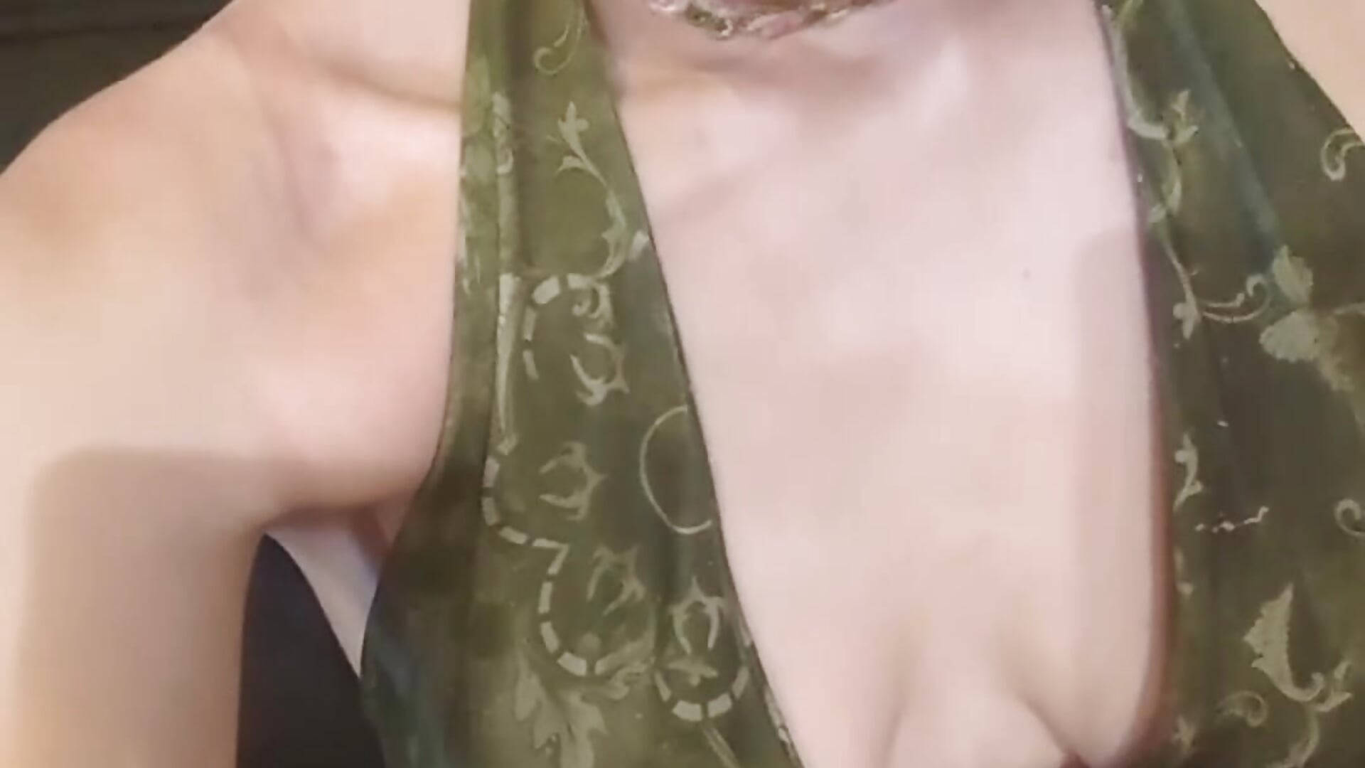 😳OMFG I think the waiter saw me touching myself 😳💦💦 – video od webkamerové modelky exclusive_lillyx