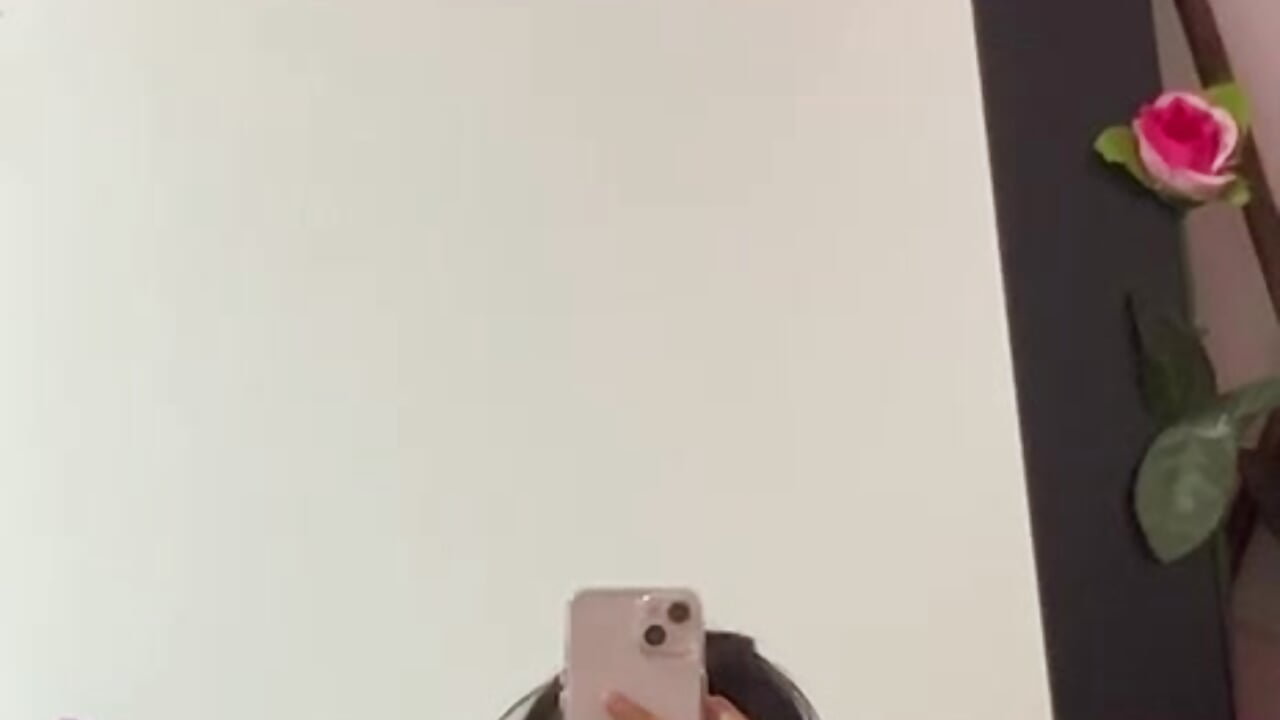 Perfect pussy and ass - video của người mẫu cam emilydolly_