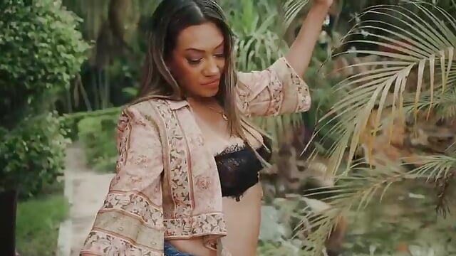 BIENVENIDO AL MUNDO DE REBECA - video av RebecaMartini cam model