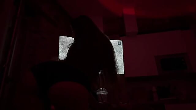 sexy dance - vídeo de la modelo de cam SunnyBloss