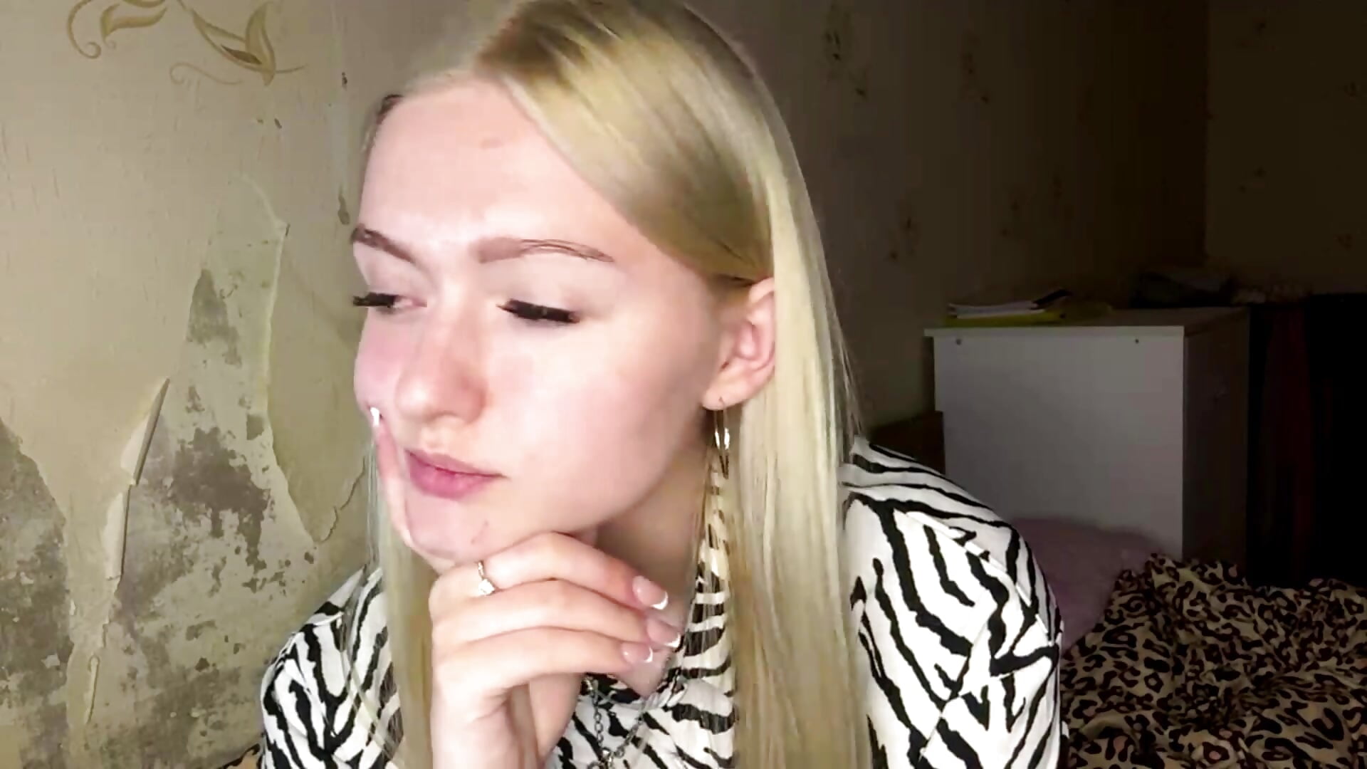 2026-04-14 22-16-45_3 – video od webkamerové modelky Sophia_Blonde