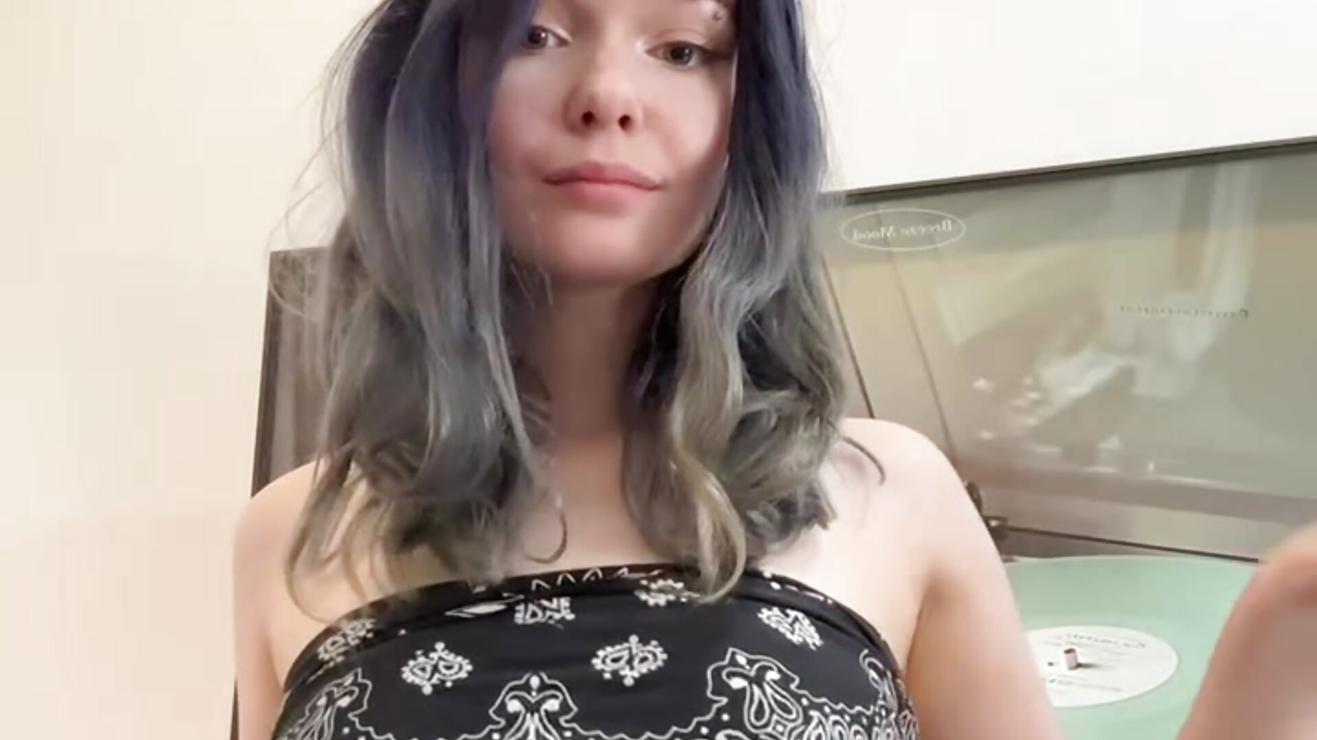 :33