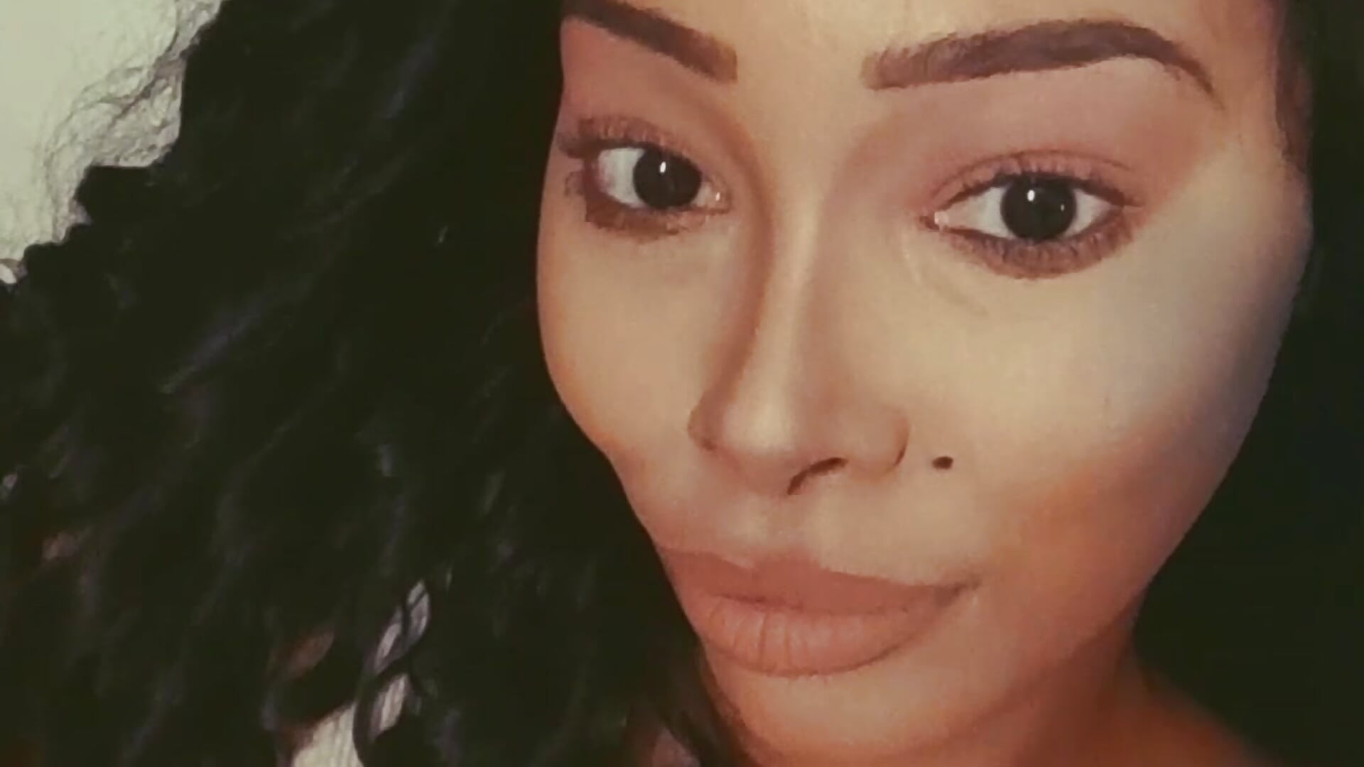 Hello and welcome xo - Vídeo de TheTallEbonyBeauty, modelo de vídeos