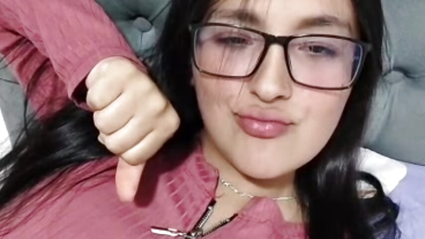 Kiss me, touch me, make me yours😈 - วิดีโอโดย Celesstee_xx โมเดลแคม