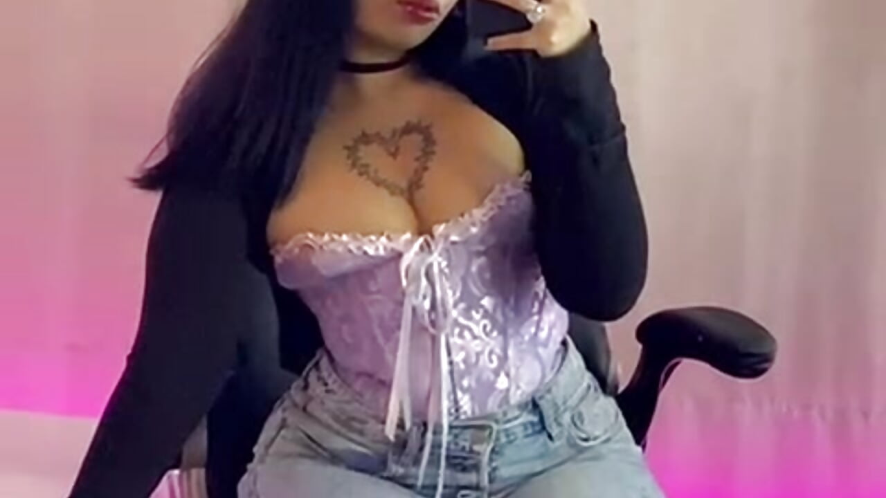 Hinata casual outfit - vidéo du modèle de showcams Hinataaa_