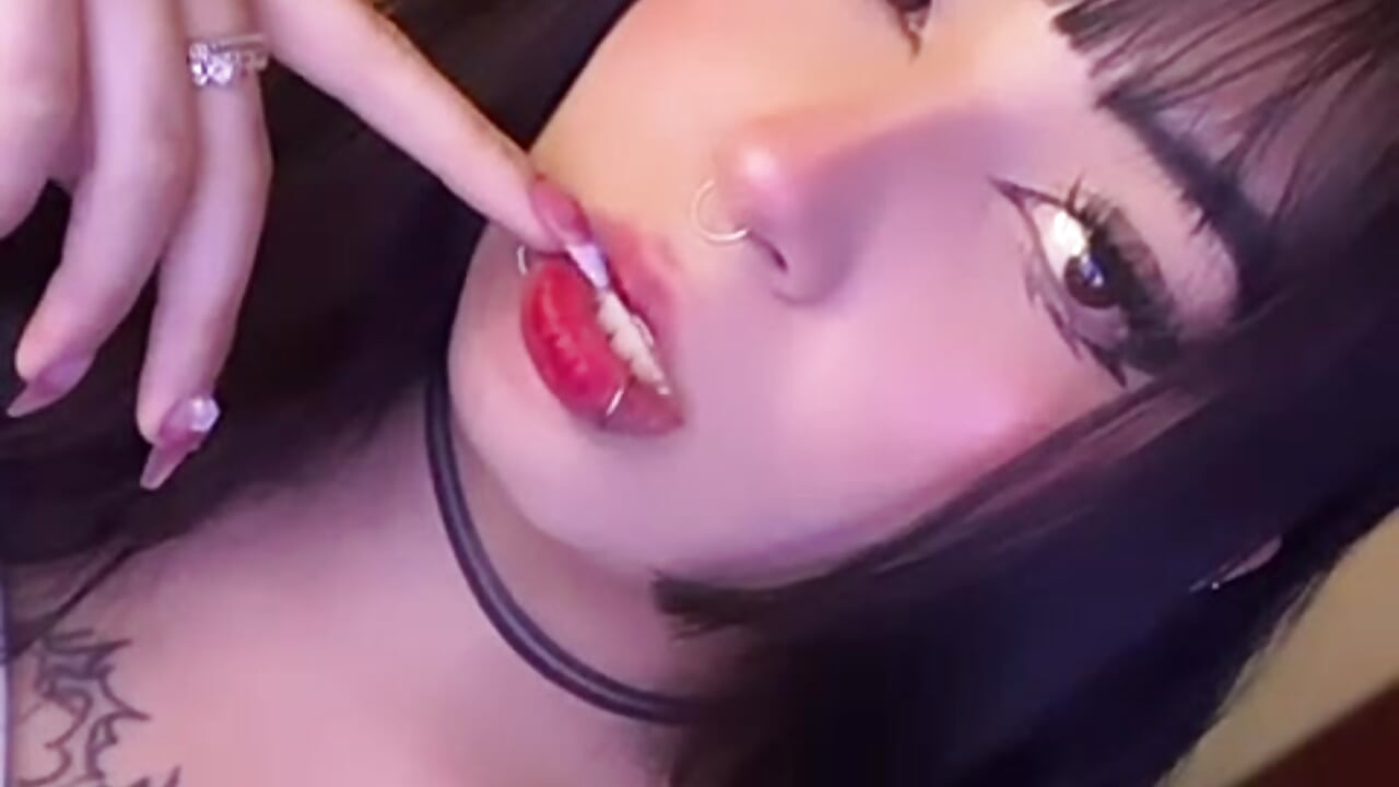 uwu - vidéo du modèle de showcams Hinataaa_