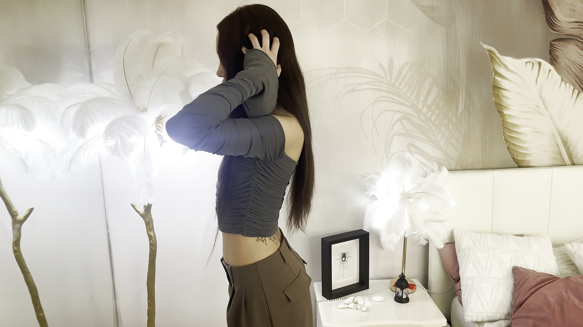 IMG_1873 - neya_milk adlı kamera modelinin videosu