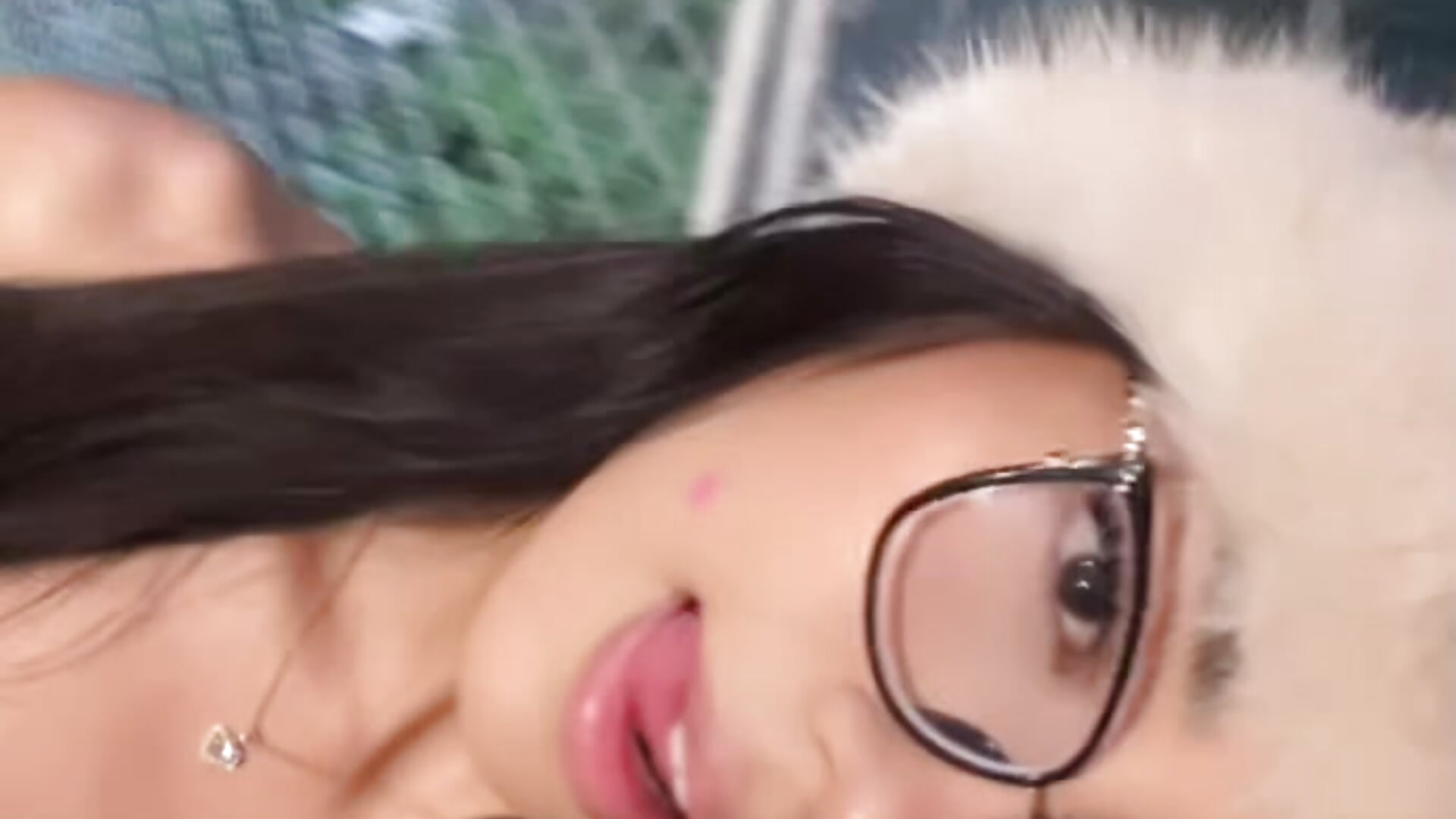 Smile :) ✨ – video modela na kameri ValenBeer