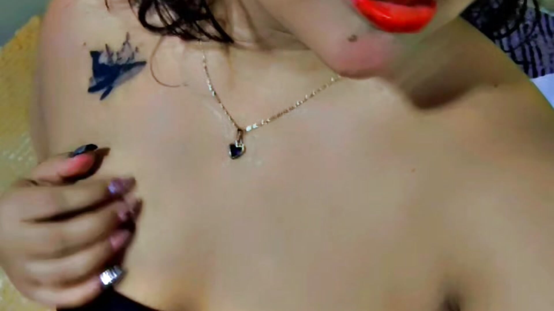 Welcome to my room guys – video od webkamerové modelky natasha_adam21