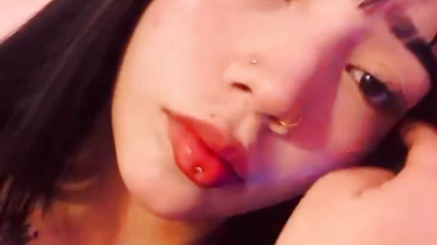 I ME - video by Soffi_x_x_ cam model