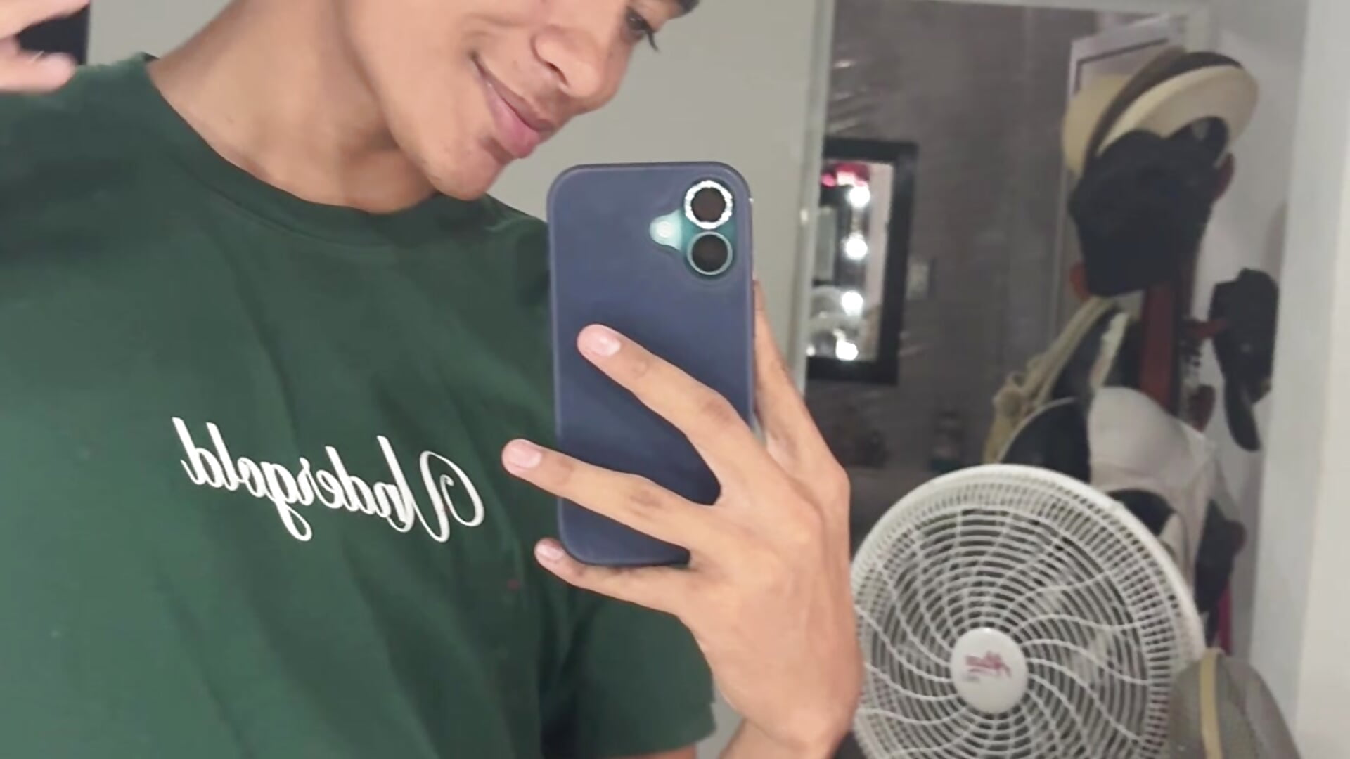 Buenos días - clip cu io_skay model videochat