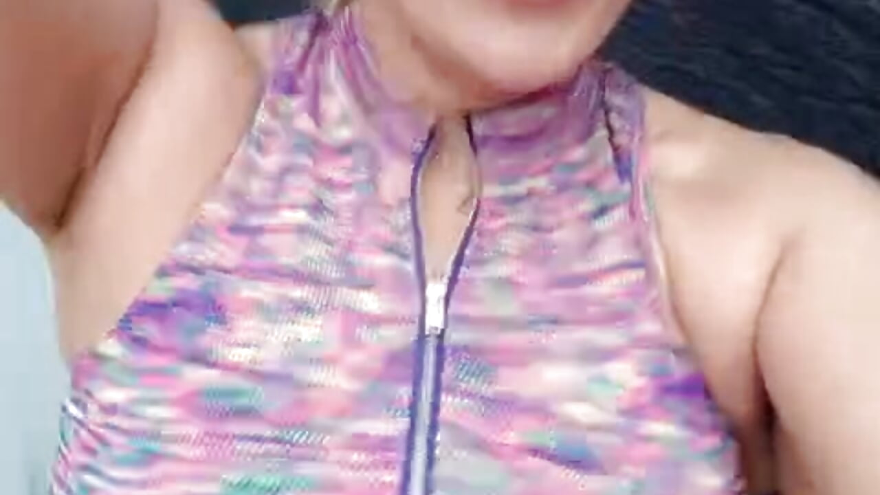 WhatsApp Video 2025-06-29 at 11,06,57 AM - วิดีโอโดย Carolina_Latin โมเดลแคม