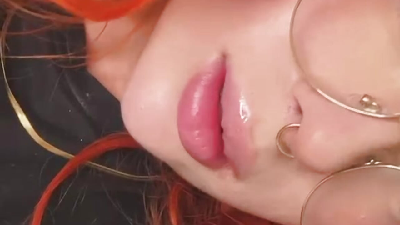 piercing liah - video oleh model kamera Magic_liah