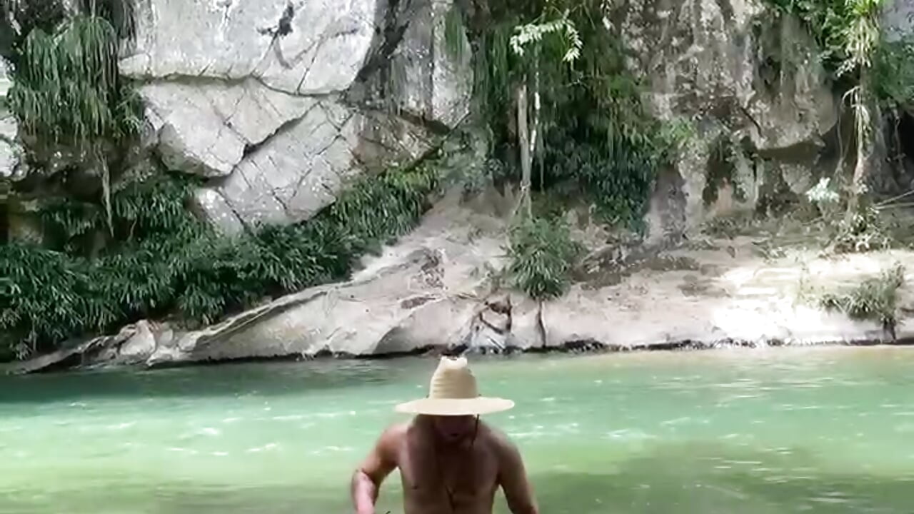 Hey bro!! welcome to my room - video by AndresFerro cam model