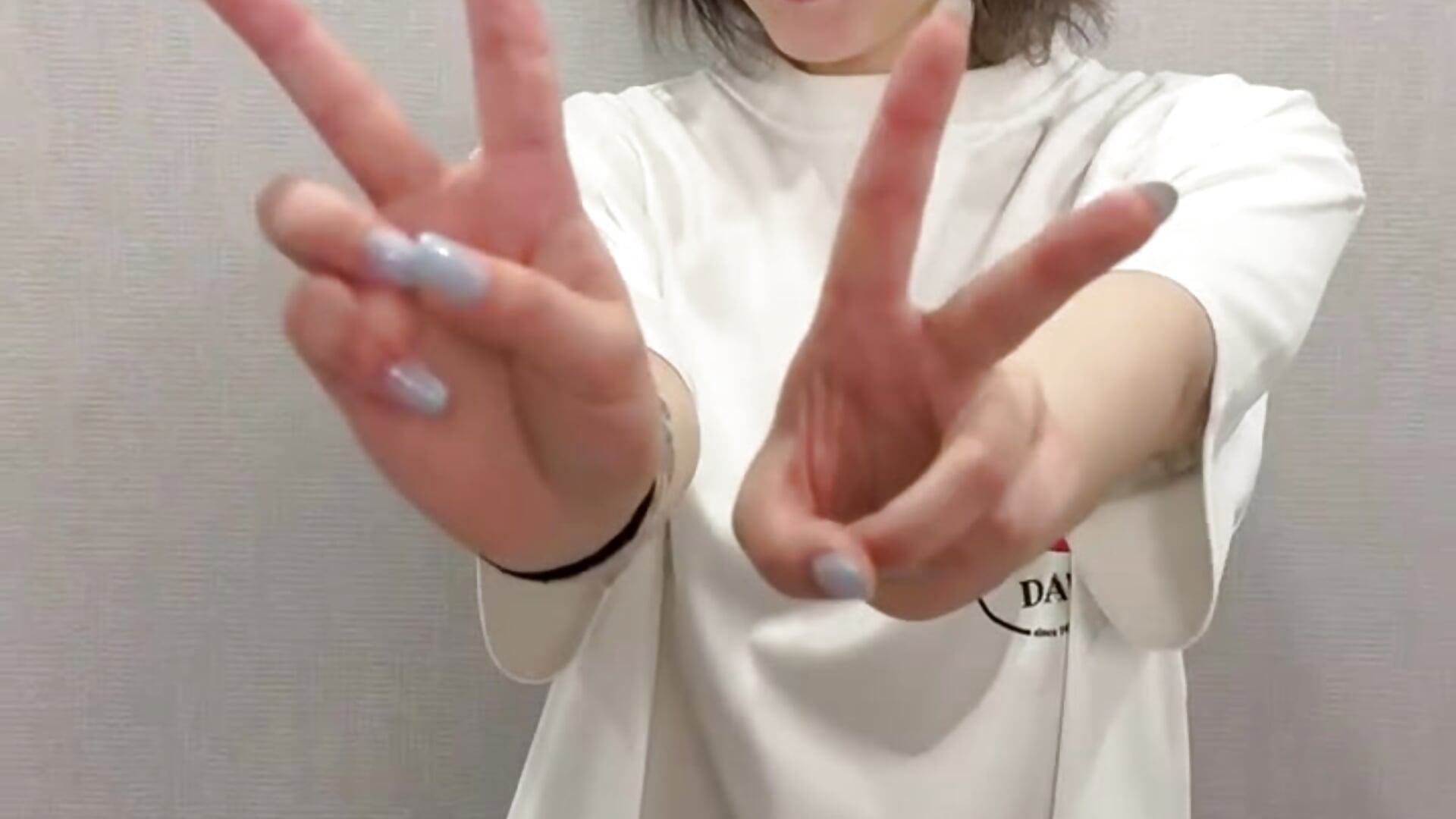 Hello <3 - video oleh model kamera WavaMaddison