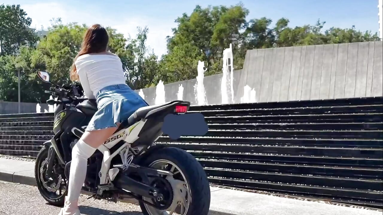 🏍️ - Vídeo de KatyMotS, modelo de vídeos