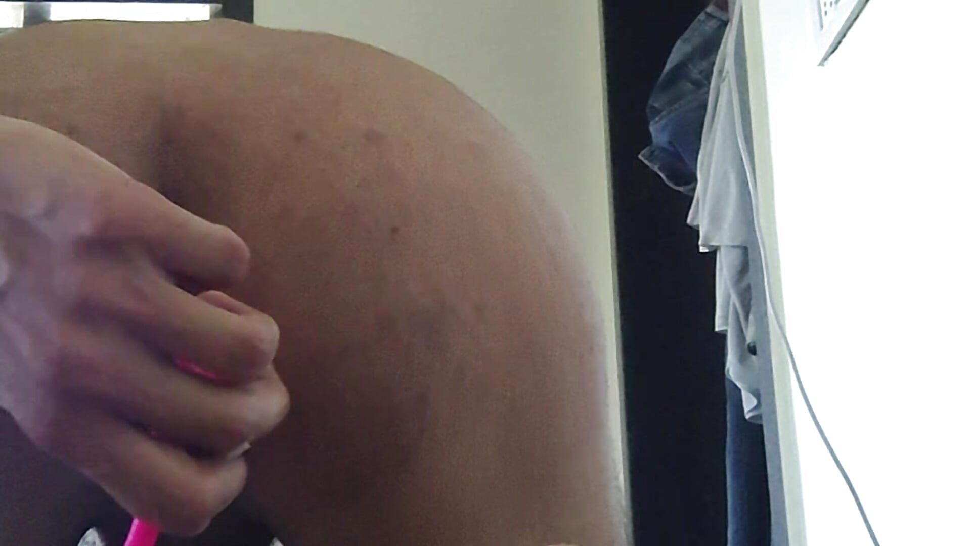 First time put a anal toy in my tight ass🥵 - video di its_coco72 modella di cam