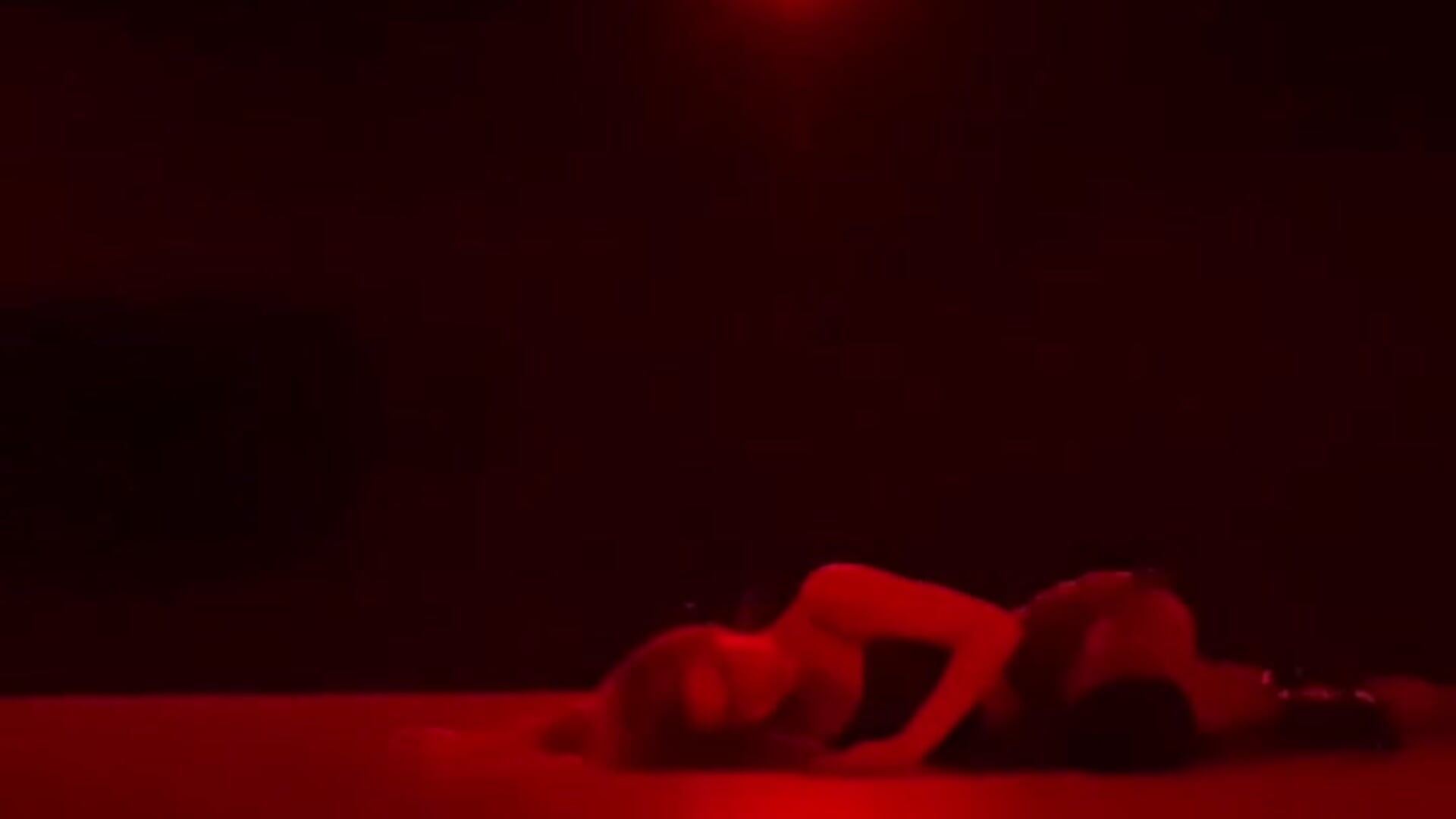 What can you say about the curves of my body? - βίντεο μοντέλου DorothyJones