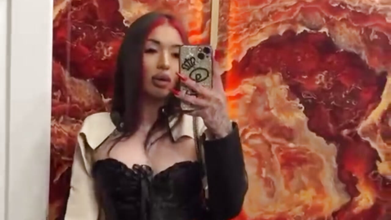 Crazy About Me 😈 - فيديو من Cassy-Foxy موديل الكام