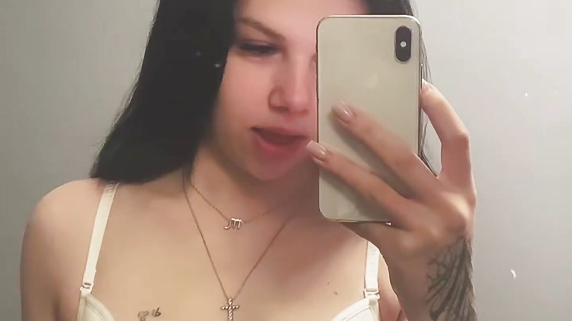 𝖑𝖎𝖕𝖘𝖎𝖓𝖌 - video by DarkAdelina cam model