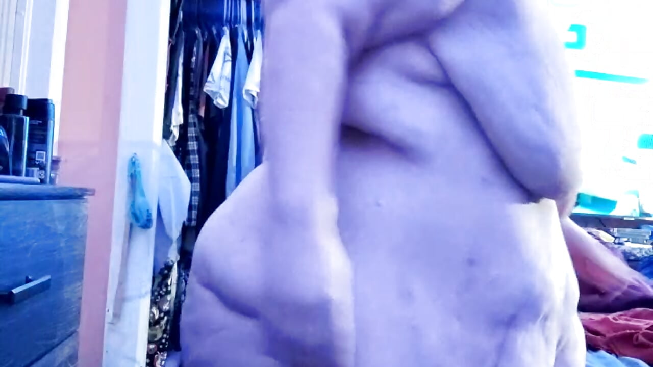 Belly Pussy Show - video by 023thickandjuicy07 cam model