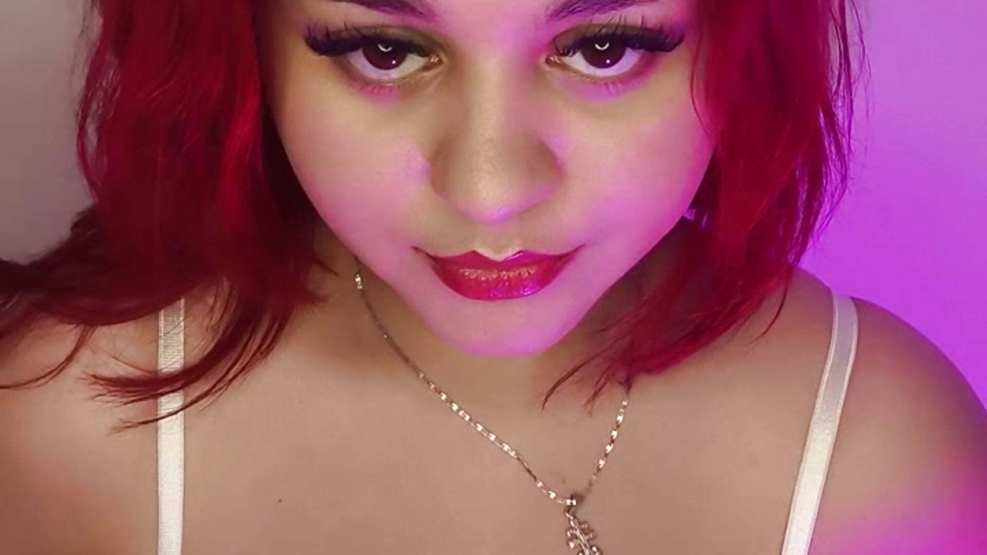 saliva on my boobs 🥵 - video by RosalieVittoria cam model