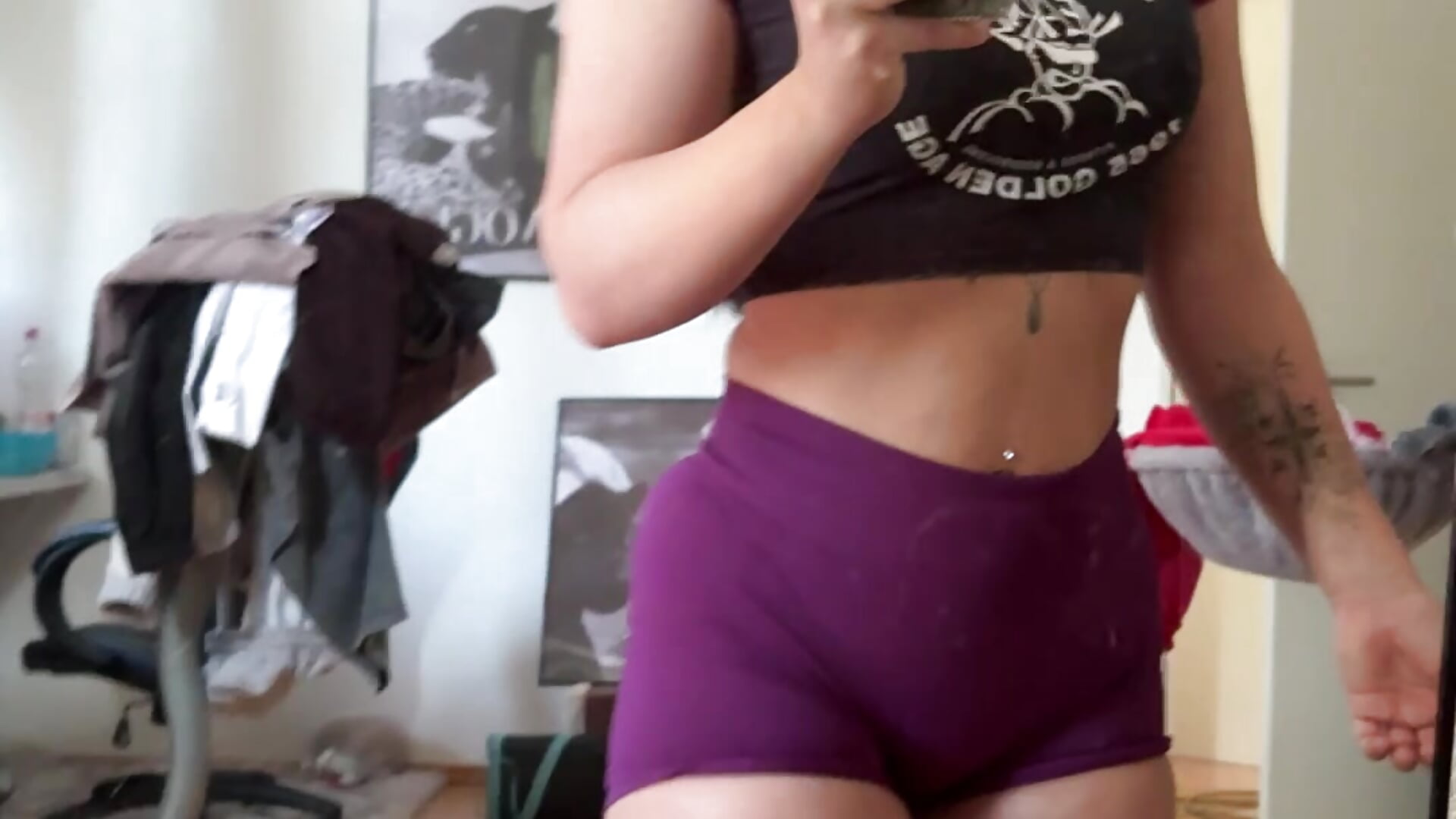Thick thighs save lifes😋 – video af sweetjulees cam-model