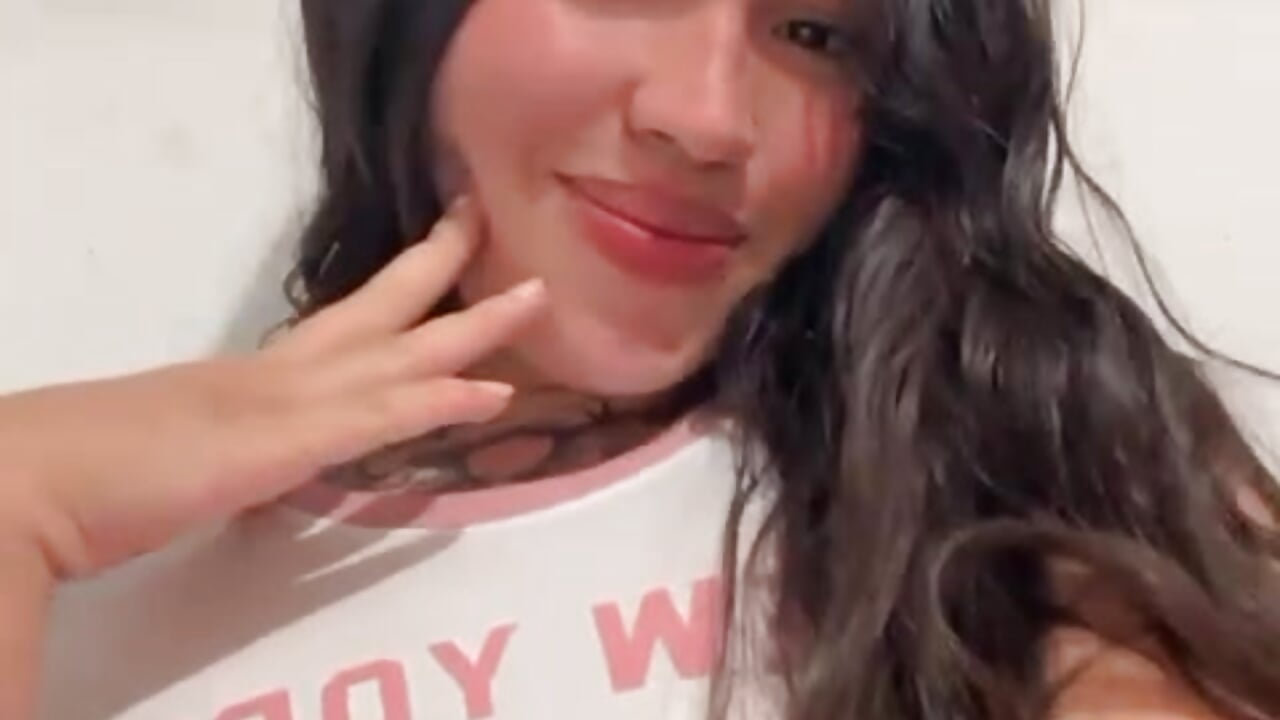 😳 - video by MedussaThomson cam model