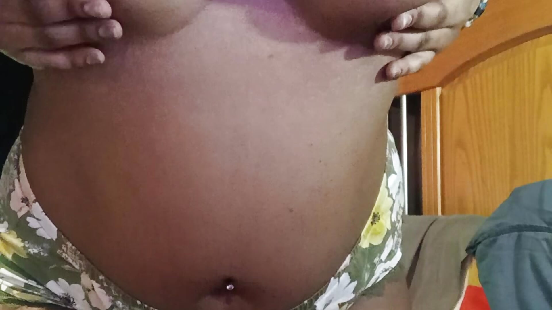 ILoveShowingOff:) - clip cu BdyNdSol model videochat