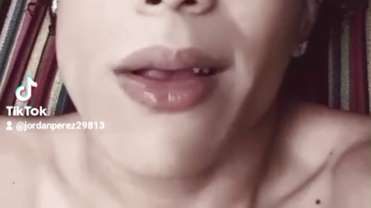 6d238e56-8a34-4952-9fa0-3b8746448c30 – видео вебкам-модели Room_hot_1