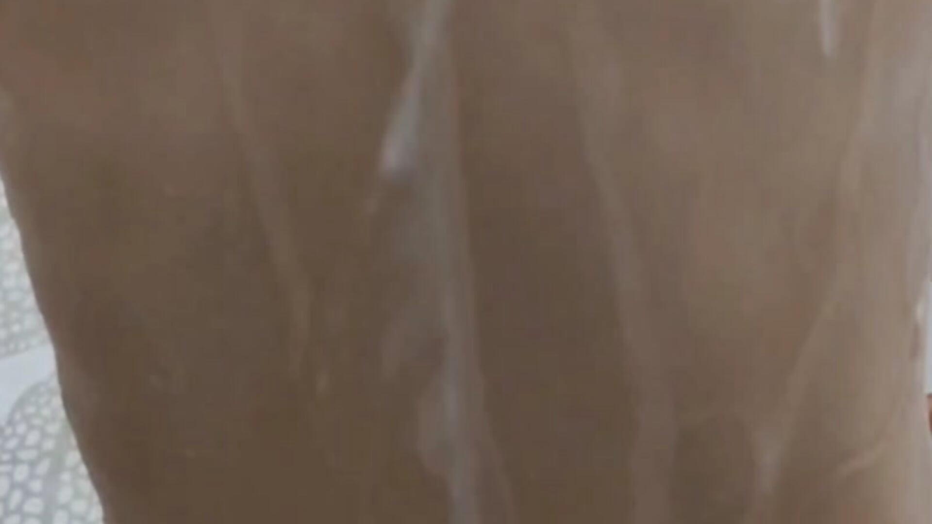 Mmm so wet 💦 – video modela na kameri LisaStone