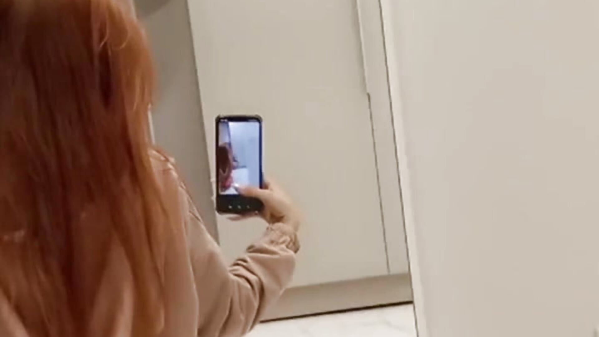 its me) 2 - video by VelvaVasso cam model