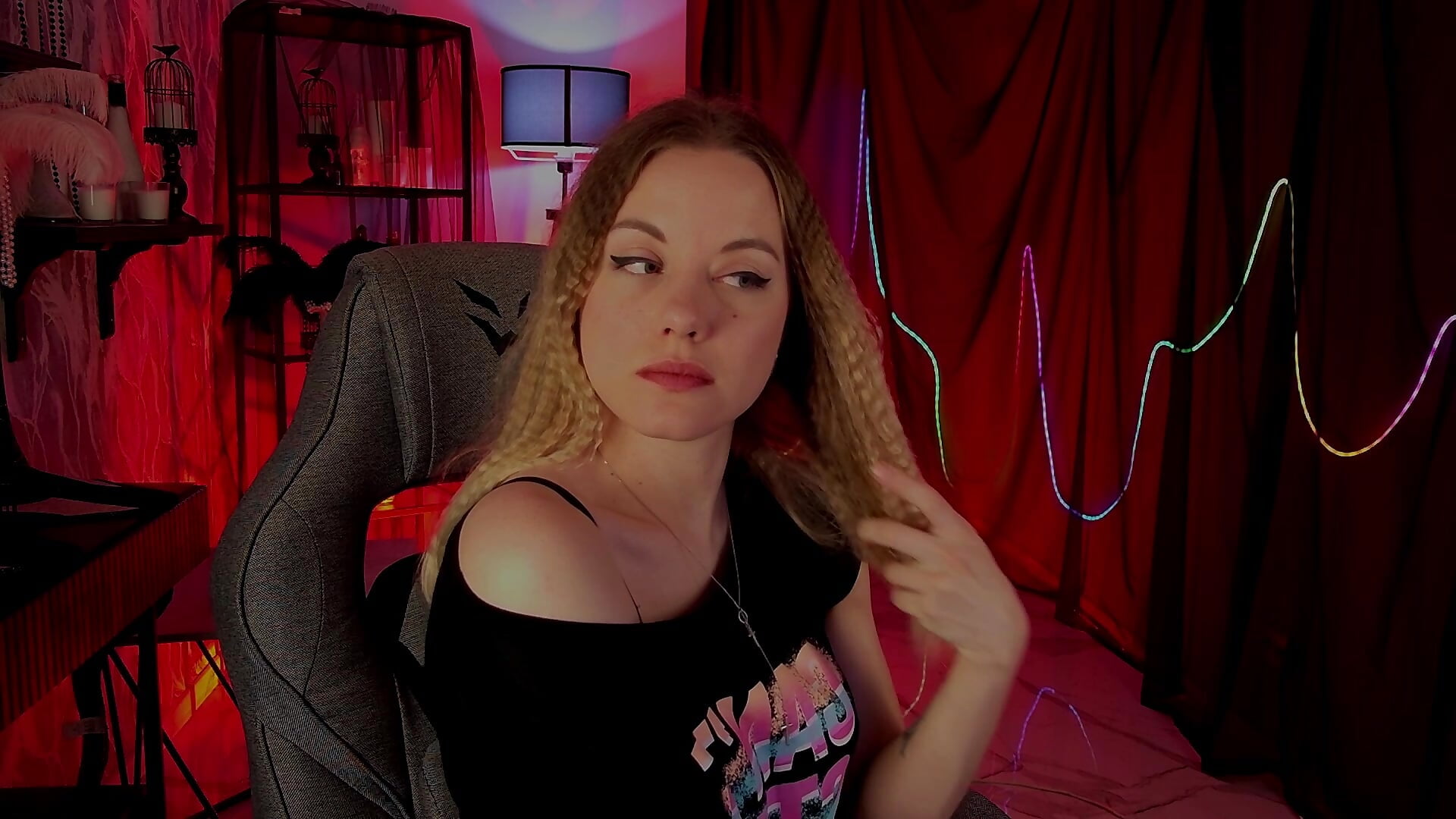 🎀🎀 - VireliaMoonfall adlı kamera modelinin videosu