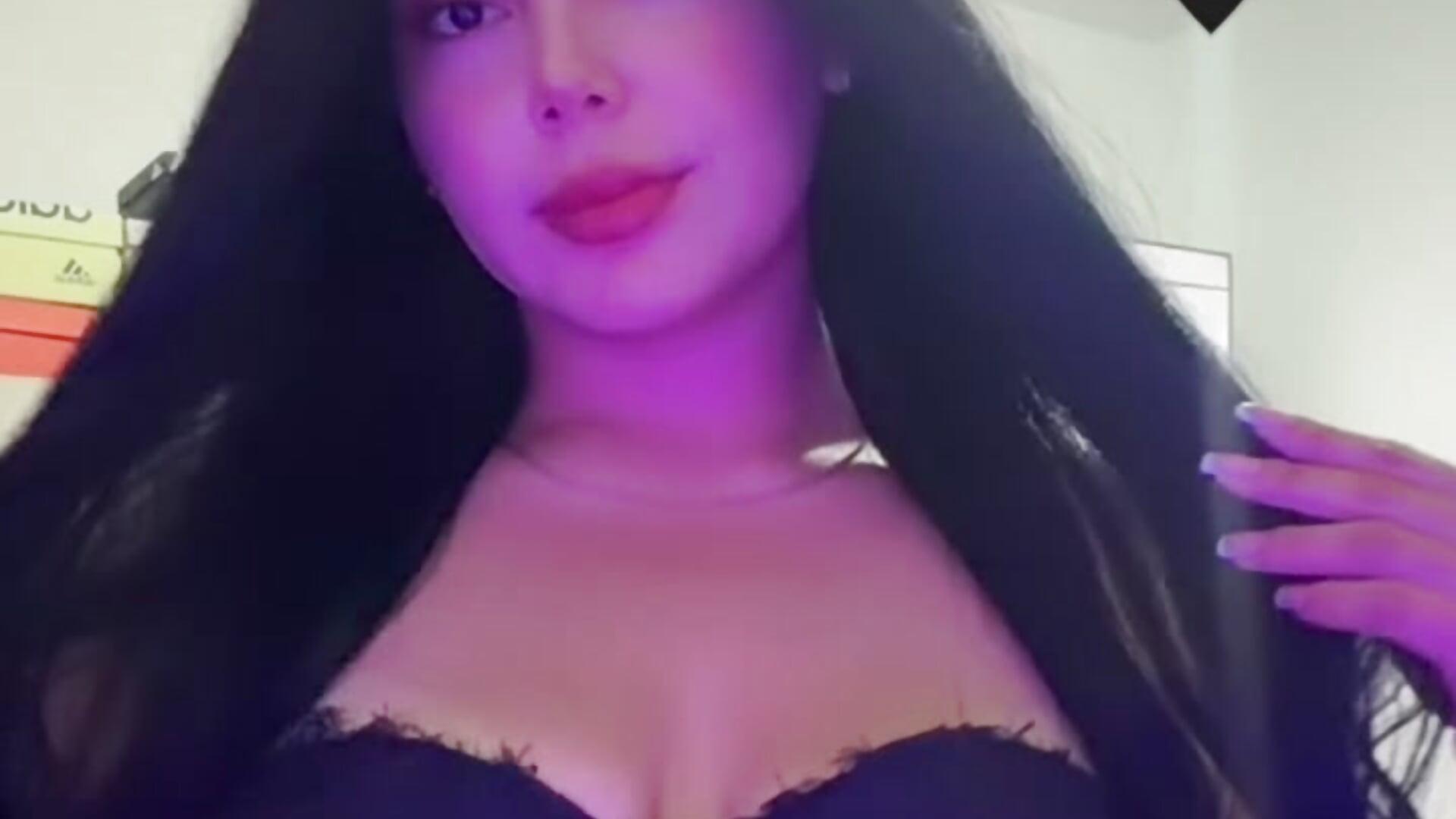 ♥️ - סרטון של Cami_olarte, דוגמן/ית מצלמה