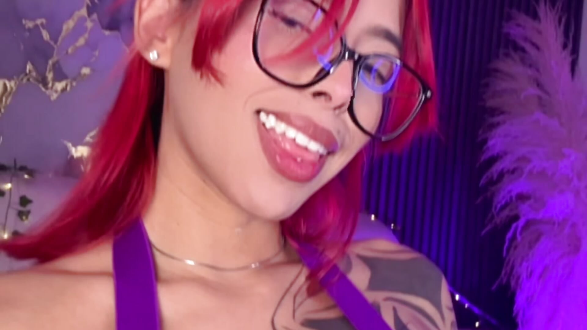 EF5F8170-E524-4A08-8BA7-1CF63D11841A - วิดีโอโดย LilithLuxor_ โมเดลแค ม