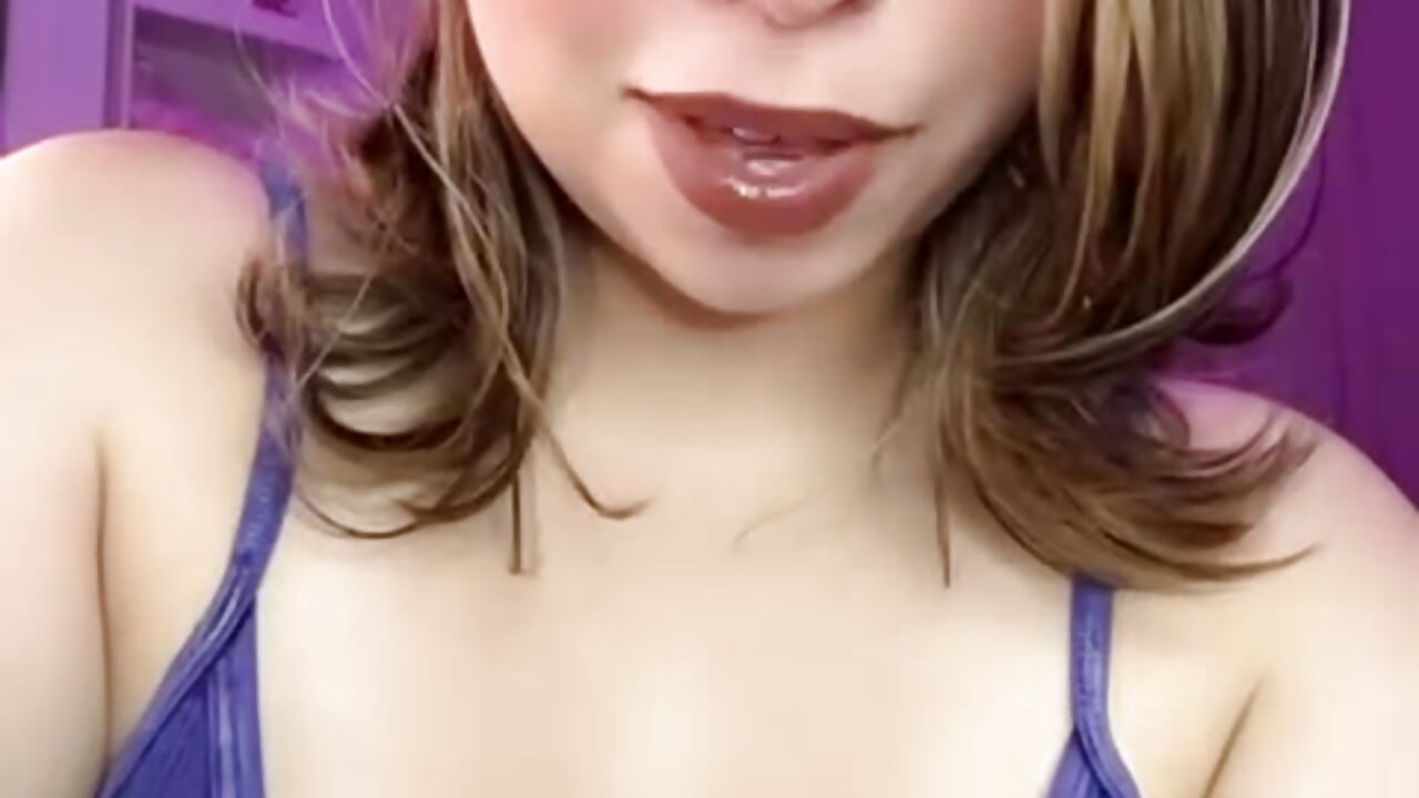 Obey, follow, repeat. 🔗 – video od webkamerové modelky ImTheGoddess