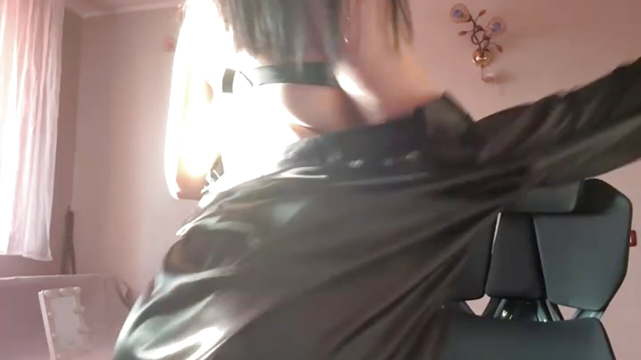 dance - video của người mẫu cam TheaMerve