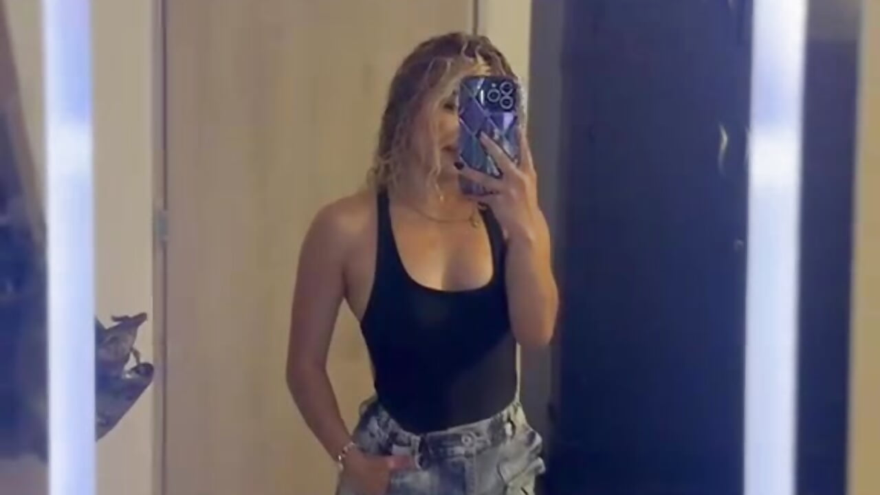very hot 😈 - video by violeta_sannz cam model