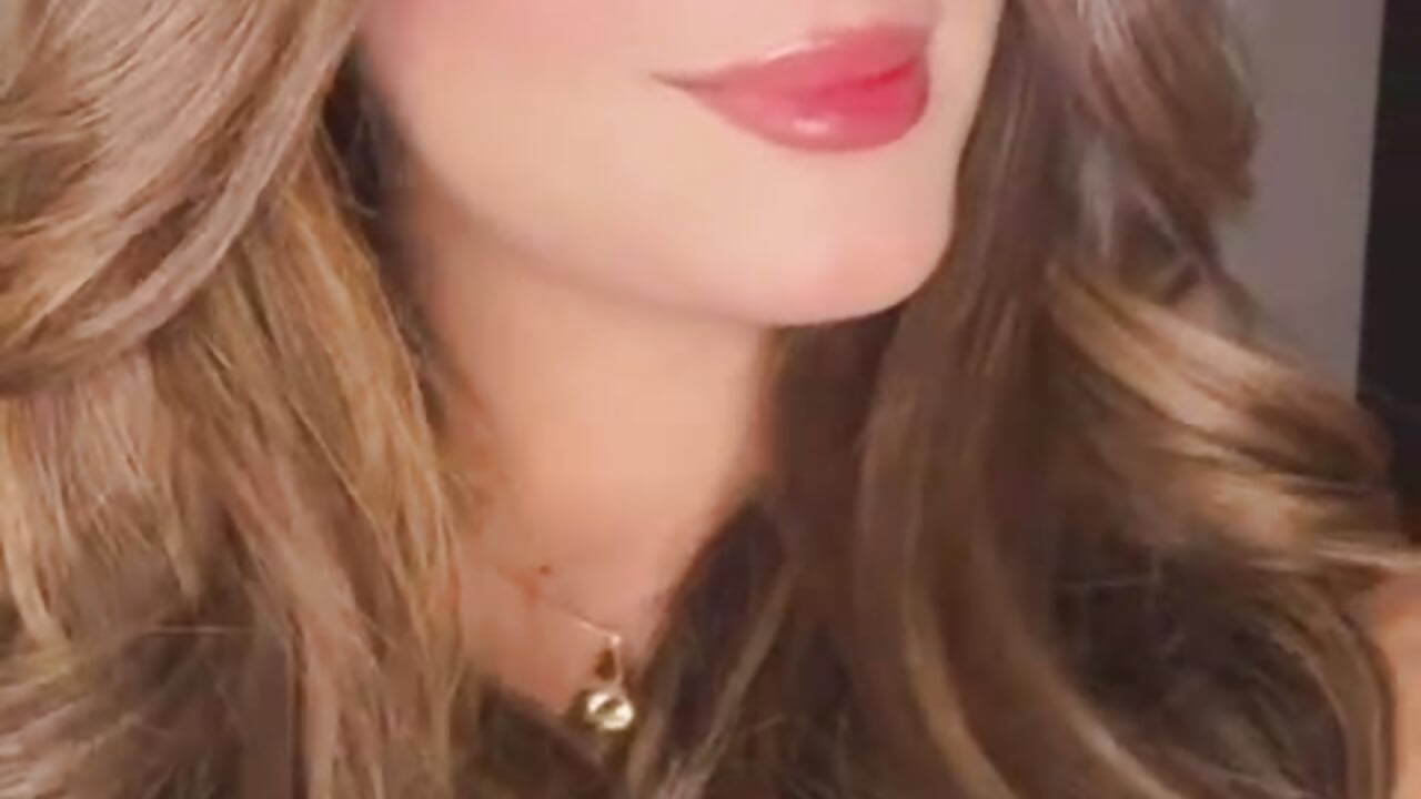 🎀👑 - video by MoollyLove cam model